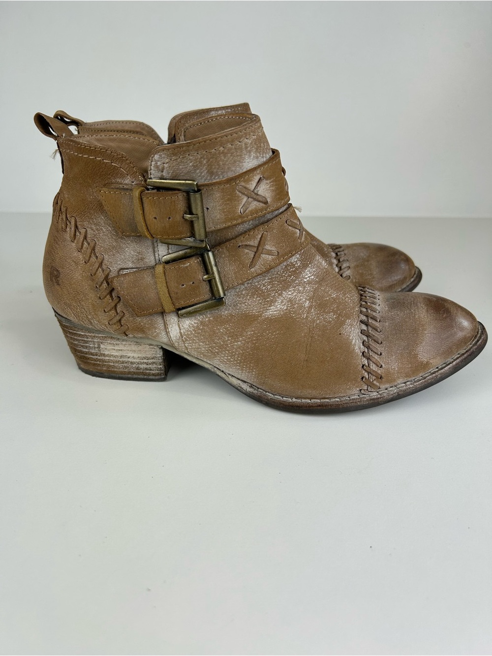 ROAN BY BED STU DUNE HEELED LEATHER ANKLE BOOTIE DISTRESSED TAN SIZE 9